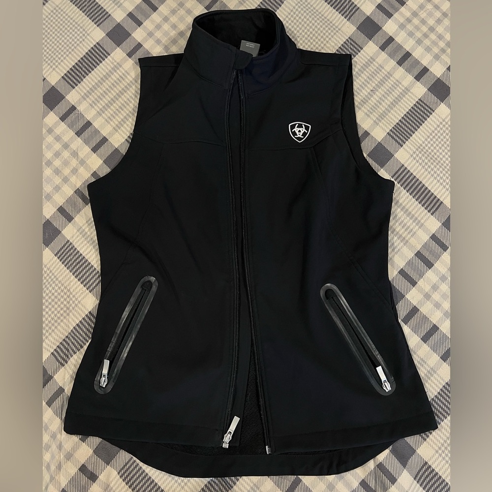Ariat vest
